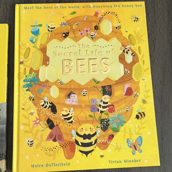 📚 NEW books 4 items - Picture 4 of 9